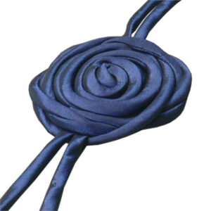 pendente collana in seta colore blu